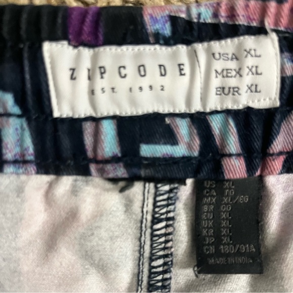 Tribal Print Zipcode Shorts Elastic Waist Drawstring Bermuda L - Picture 8 of 11